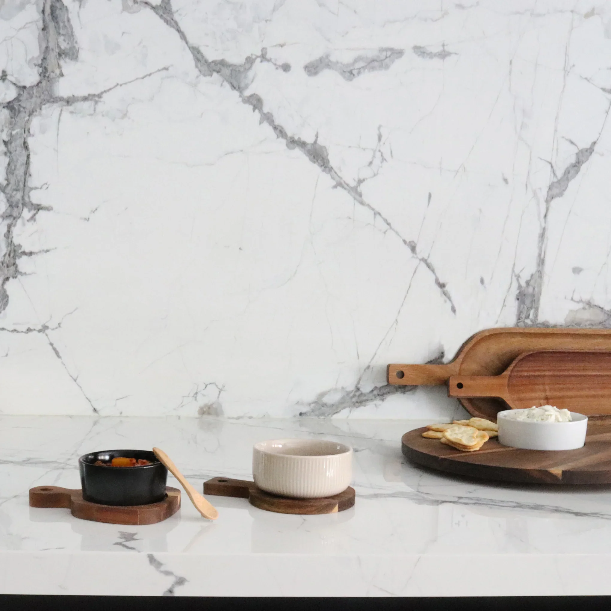 Acacia & Ceramic Serving Set - Image 2