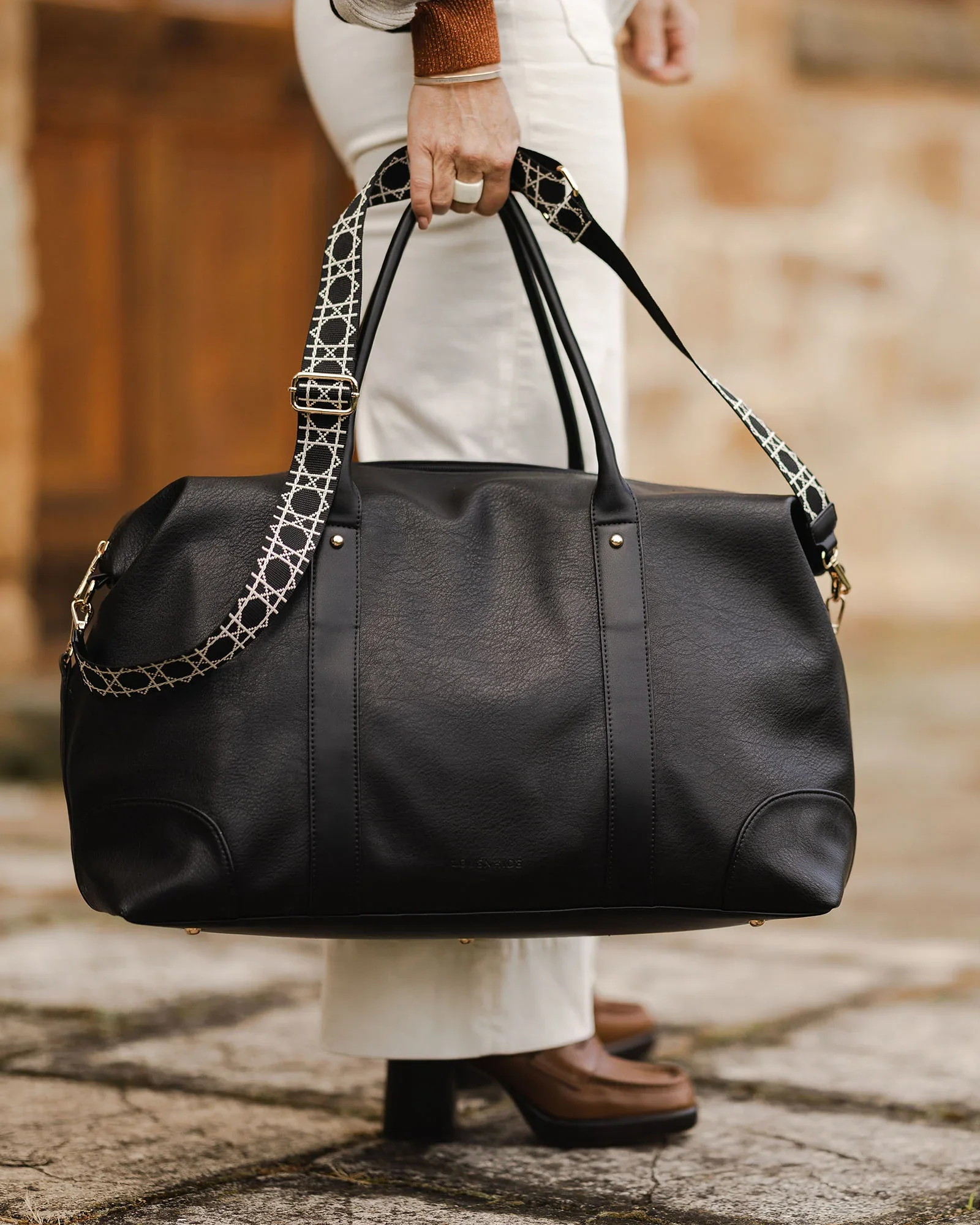 Alexis Ezra Weekender Travel Bag - Black - Image 3