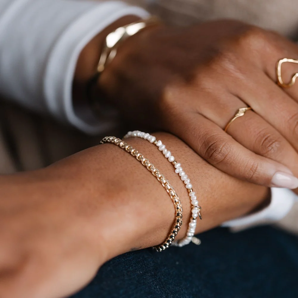 Amado Essentia Bracelet - Gold/White Pearl - Image 3