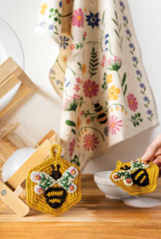Bee Garden Dishtowel - Image 3