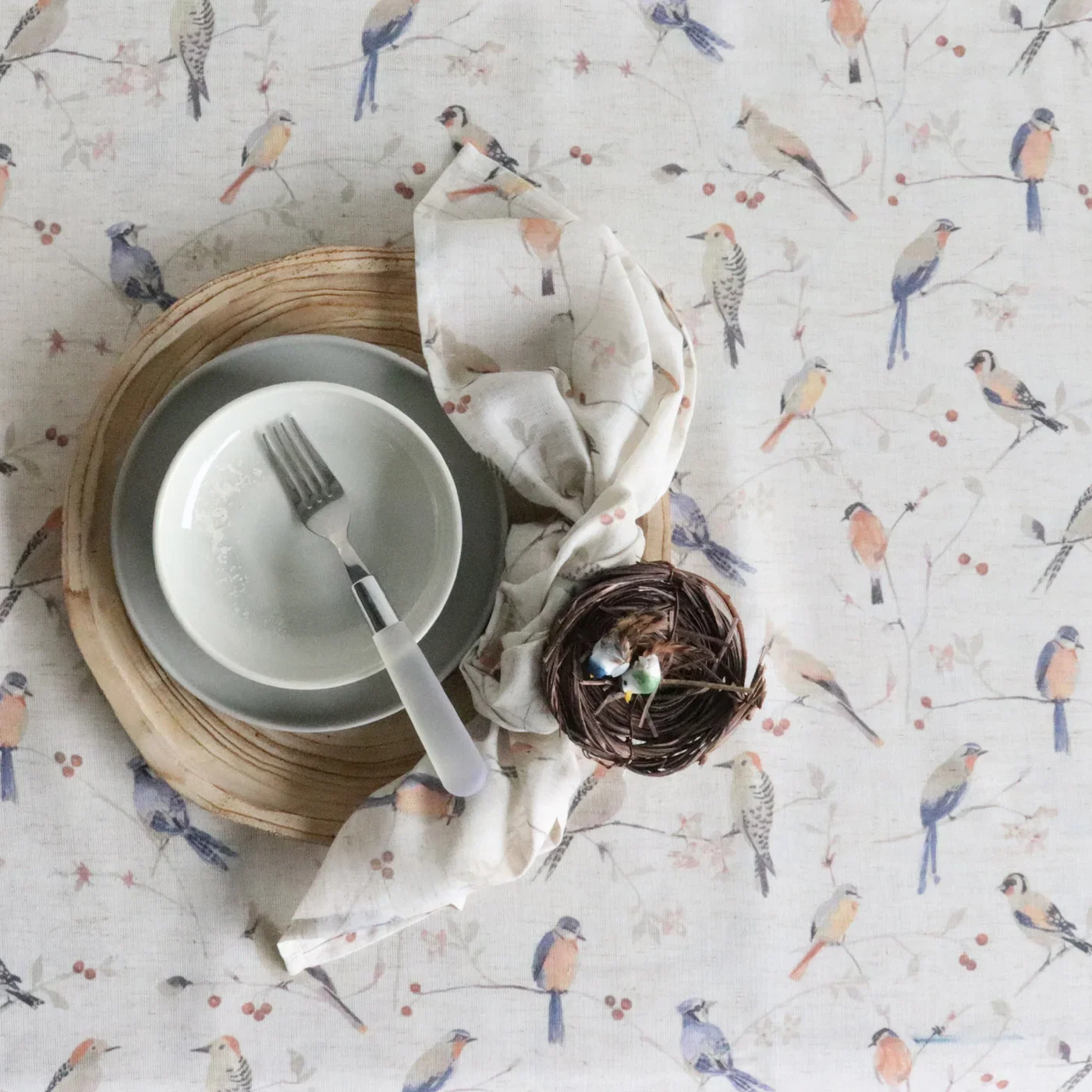 Birds Linen Blended Tablecloth 60" x 120" - Image 2