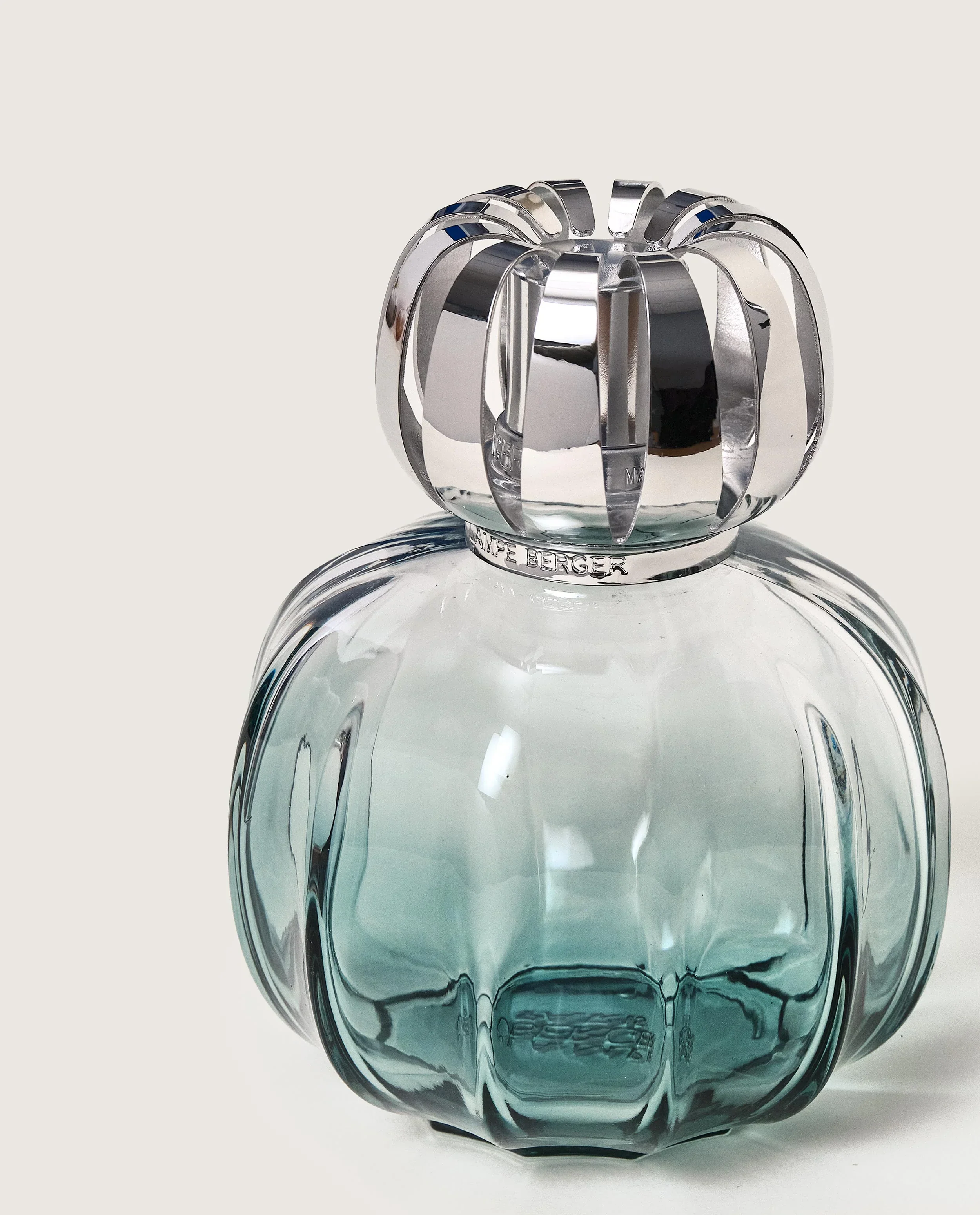 Corali Peacock Green Fragrance Lamp Gift Set - Image 3