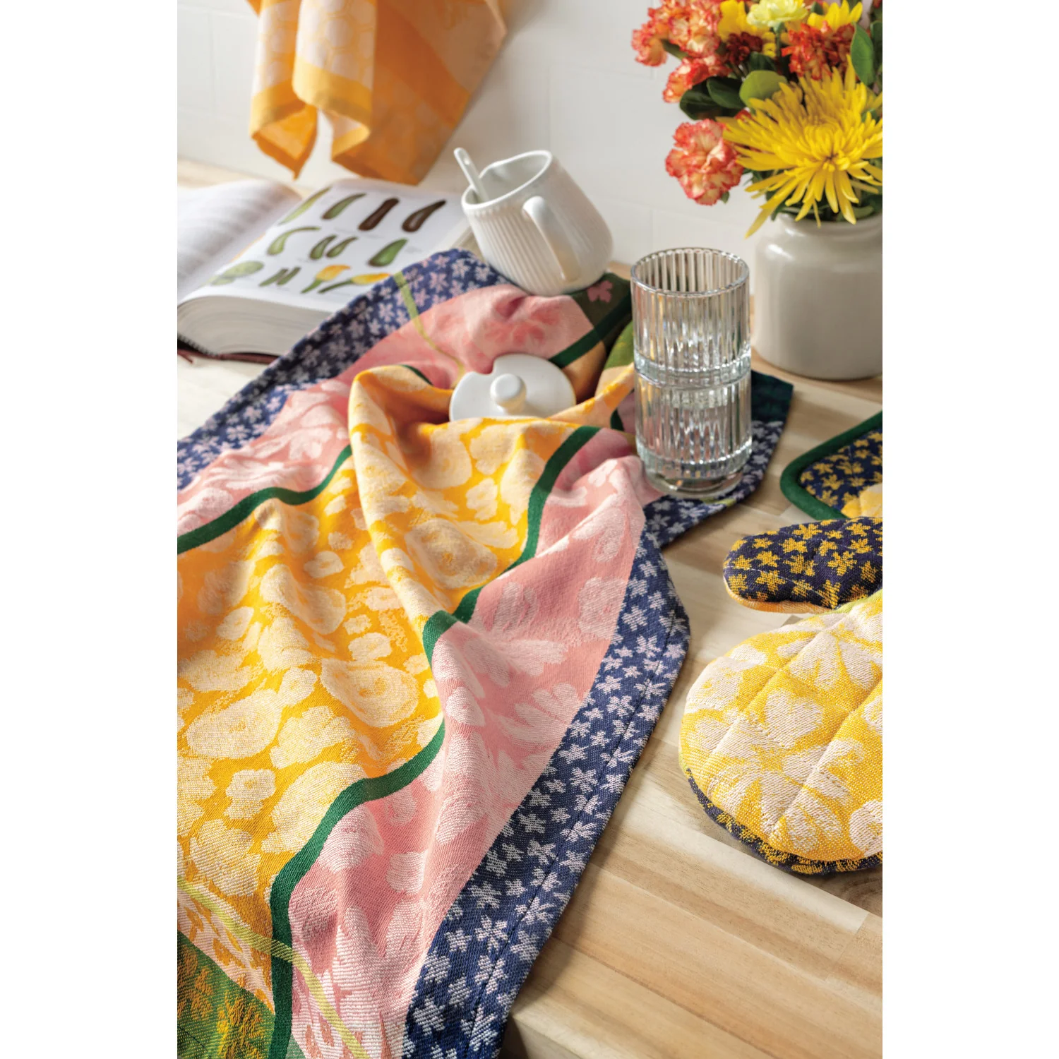 Full Bloom Chef Mitt - Image 2