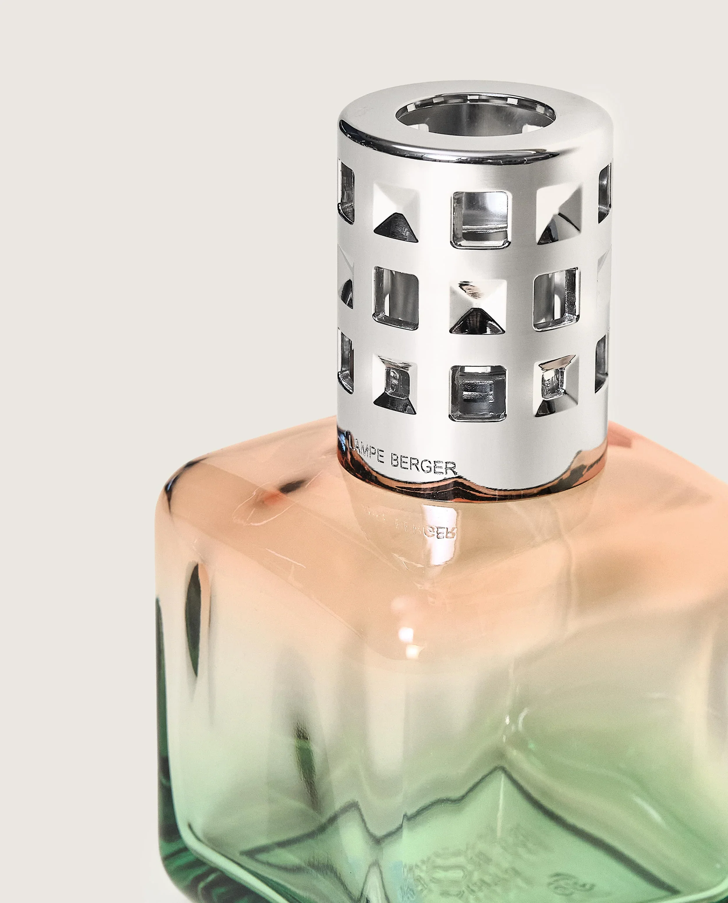 Glaçon Peach-Green Gradient Lamp Gift Set - Image 3