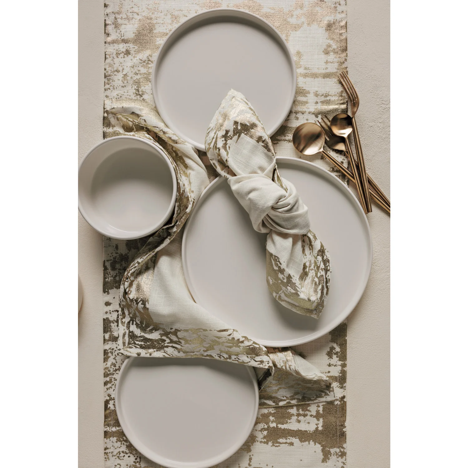 Gold Glimmer Placemat - Image 2