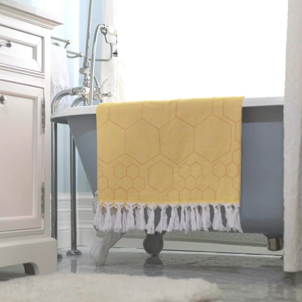 Honeycomb Turkish Body Towel - Image 3