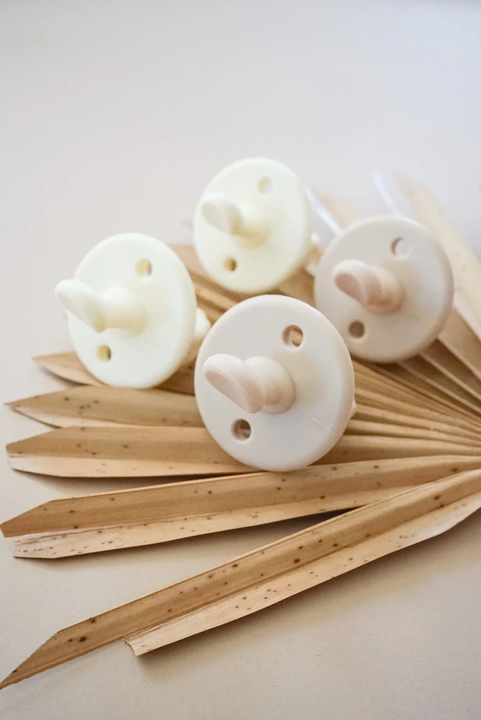 Neutral Sweetie Orthodontic Pacifier Set - Image 4