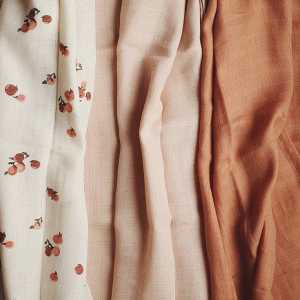 Set of 3 Muslin Squares - Peaches - Image 2
