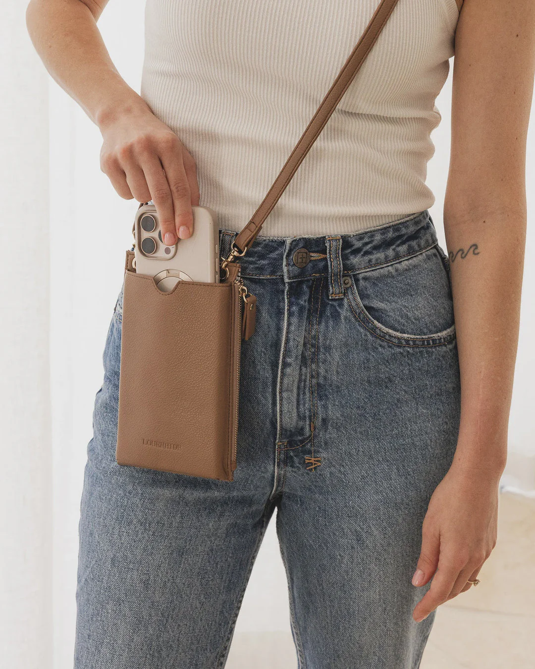 Suki RFID Phone Bag - Caramel